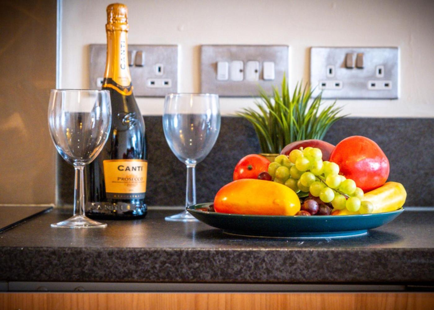 Chinatown - One Bed - Balcony - Secure Parking - Fast Wifi - Birmingham City Centre - 49A Bagian luar foto